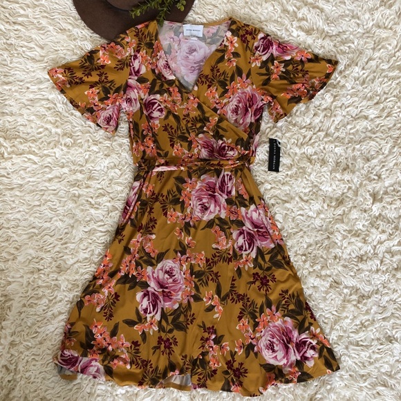 donna morgan flutter sleeve faux wrap dress